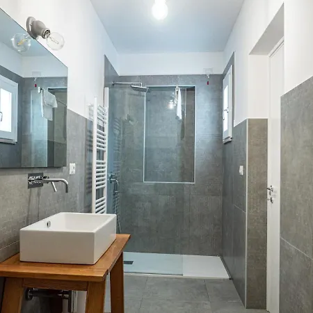 A Est Alojamento de Acomodação e Pequeno-almoço 3*