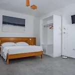 A Est Bed & Breakfast 3*