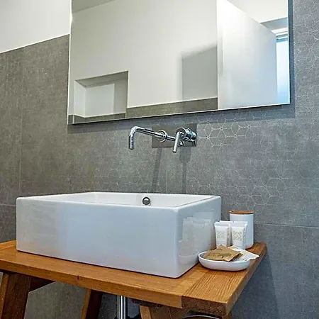 A Est Bed & Breakfast Otranto